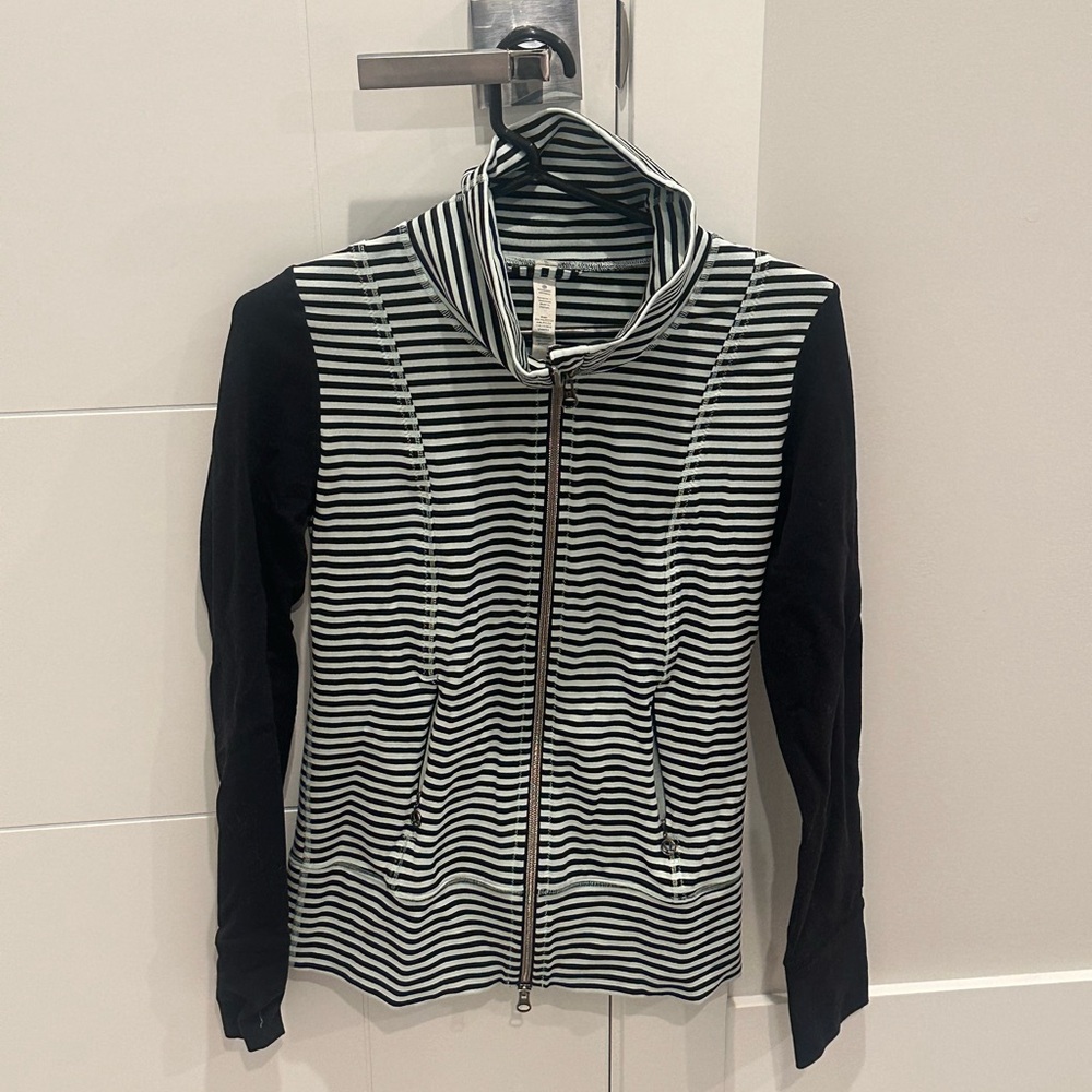 Lululemon Daily Yoga Jacket Mint and Black striped